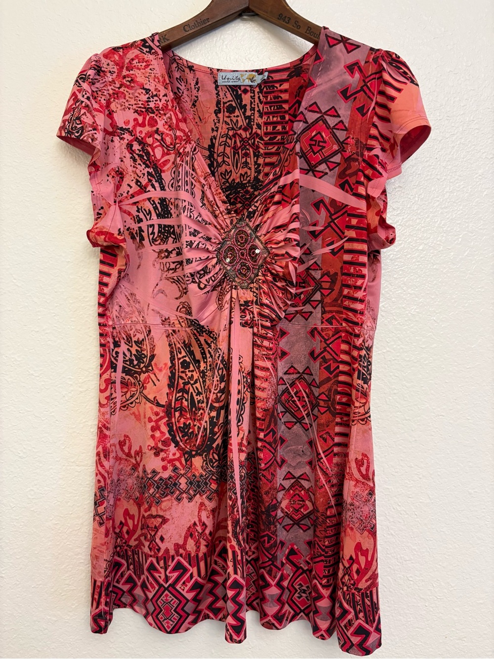 Unity World Wear Pink Abstract Embellished Tunic Top Women’s Medium Boho Stretch